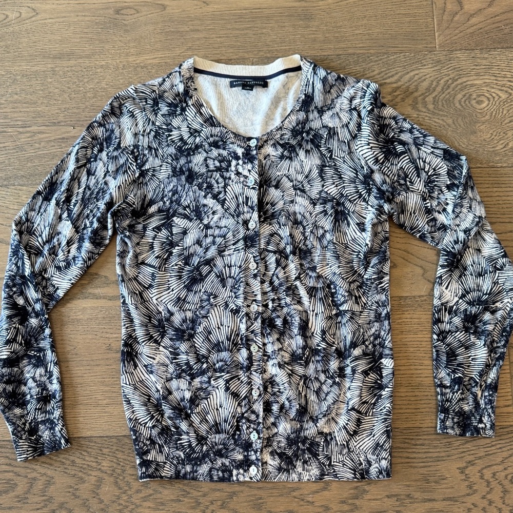 Banana‎ Republic Abstract Floral Cardigan Button Down Long Sleeve Women's Medium